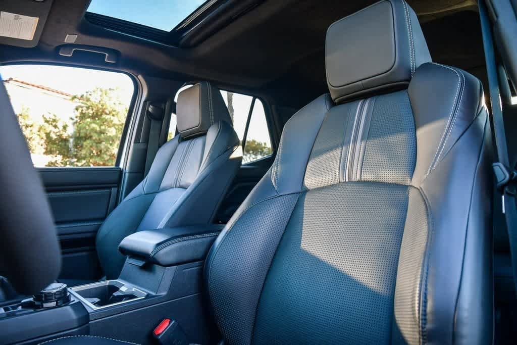 Thumbnail: 2025 Toyota 4Runner - 17