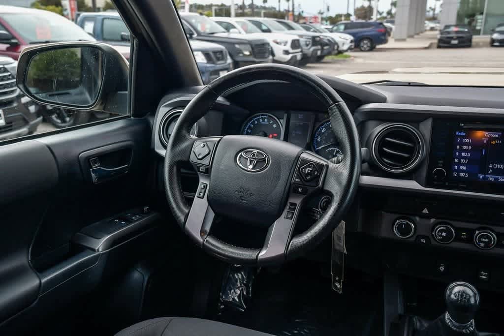 Thumbnail: 2019 Toyota Tacoma - 11