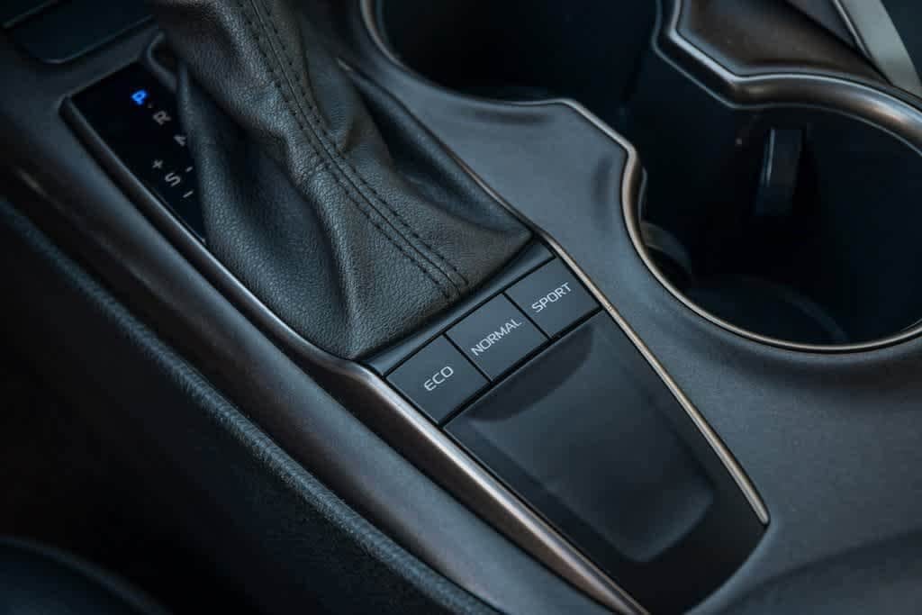 Thumbnail: 2022 Toyota Camry - 23