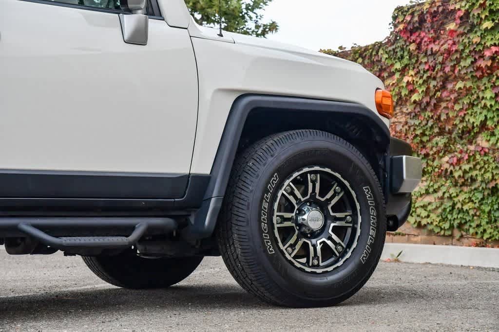 Thumbnail: 2012 Toyota FJ Cruiser - 12