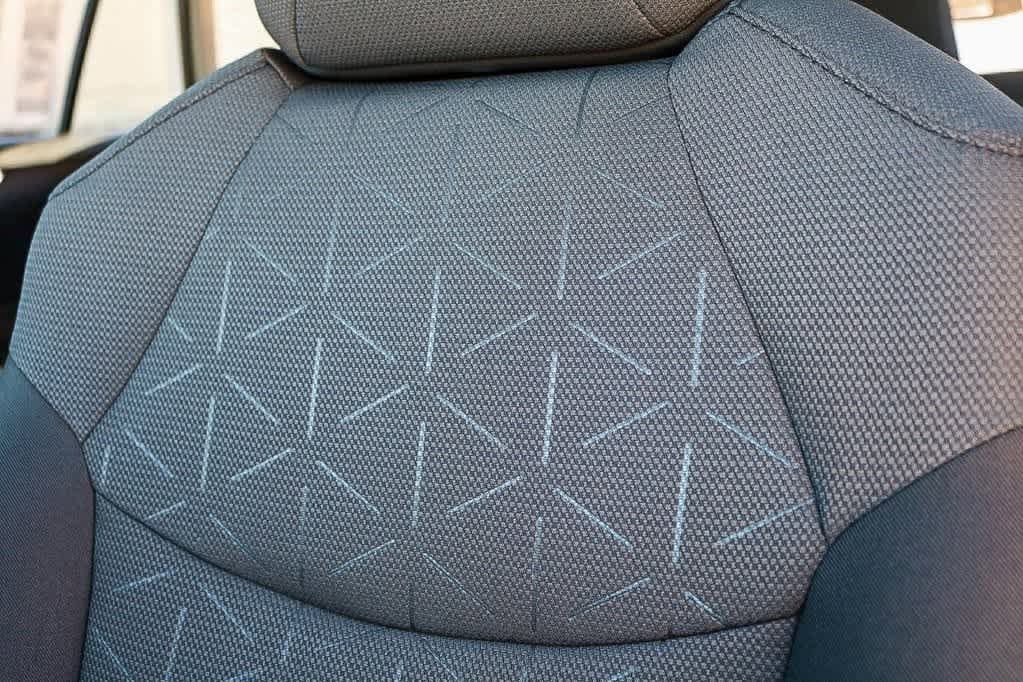 Thumbnail: 2025 Toyota RAV4 - 24