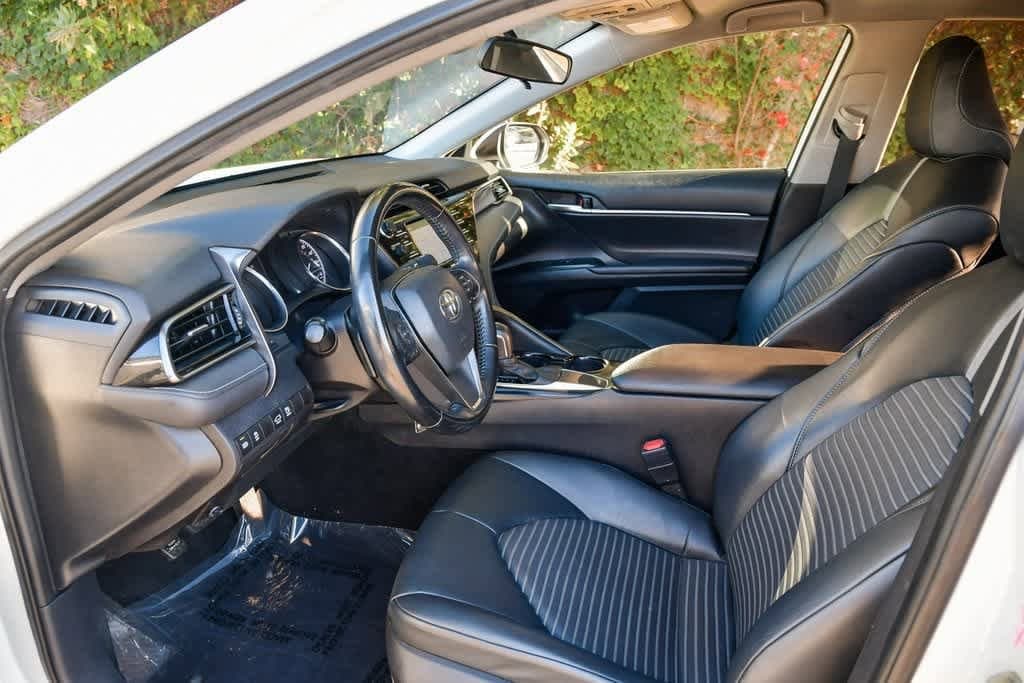 Thumbnail: 2020 Toyota Camry - 17