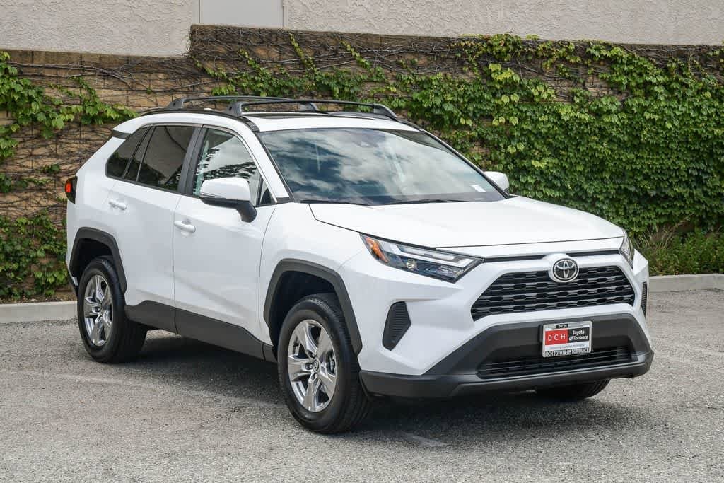 Thumbnail: 2025 Toyota RAV4 - 3