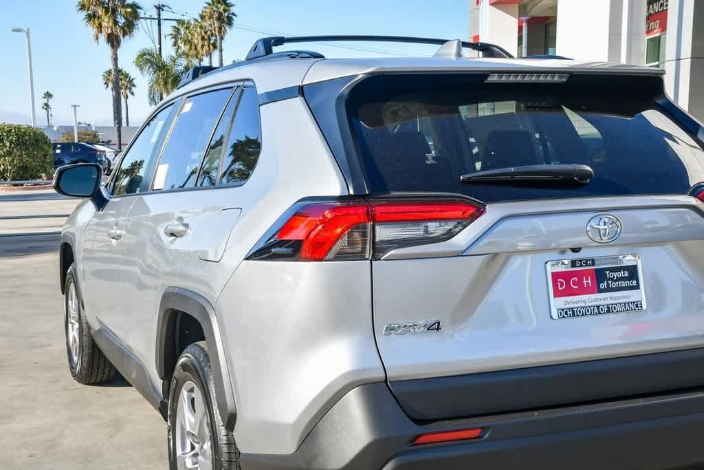 Thumbnail: 2025 Toyota RAV4 - 6