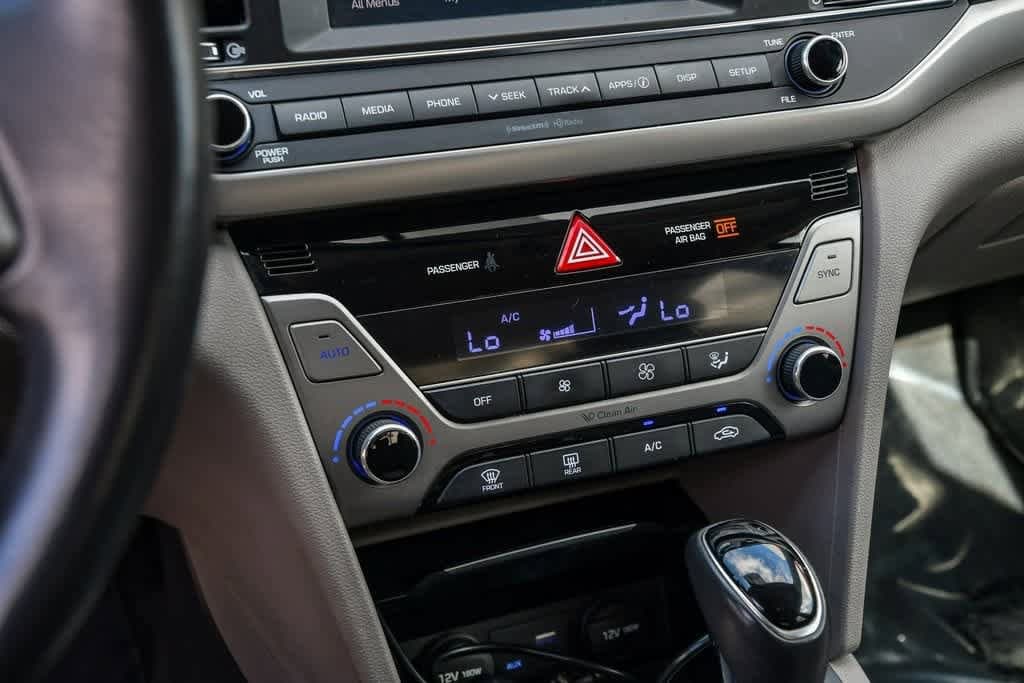 Thumbnail: 2017 Hyundai Elantra - 22