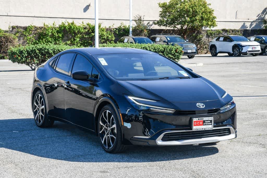 2024 Toyota Prius Prime XSE photo 2
