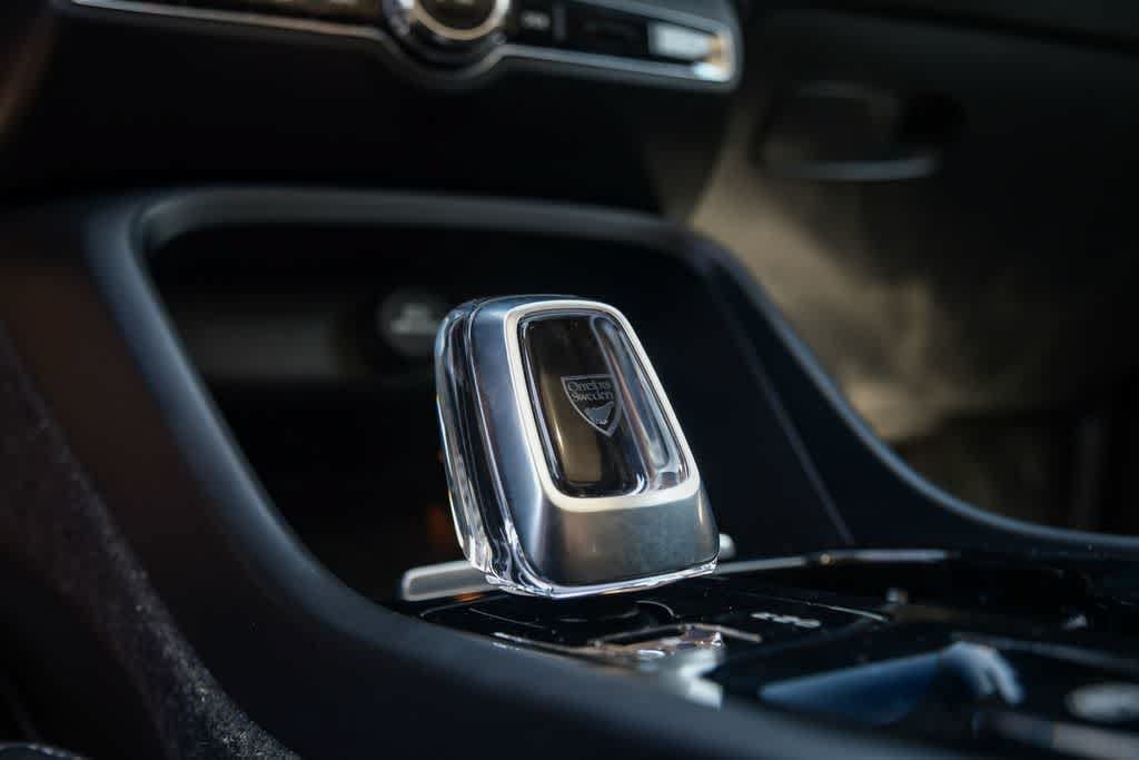 Thumbnail: 2023 Volvo XC40 - 19