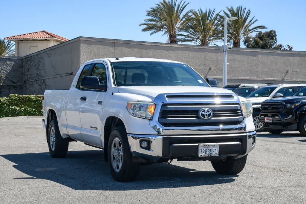 2014 Toyota Tundra SR5 photo 2