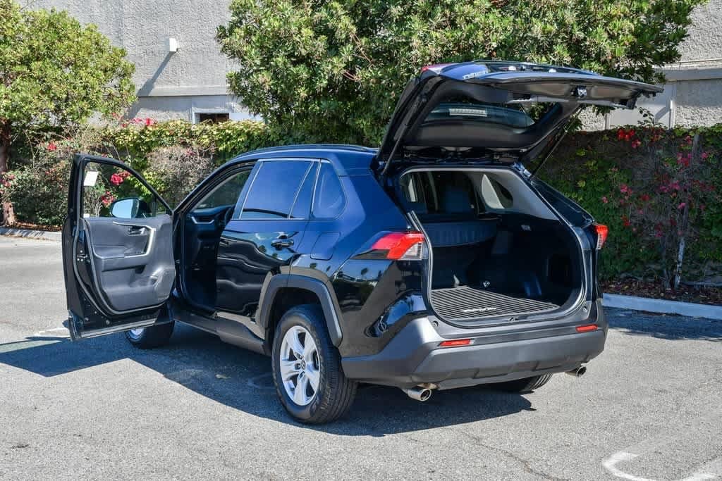Thumbnail: 2021 Toyota RAV4 - 27
