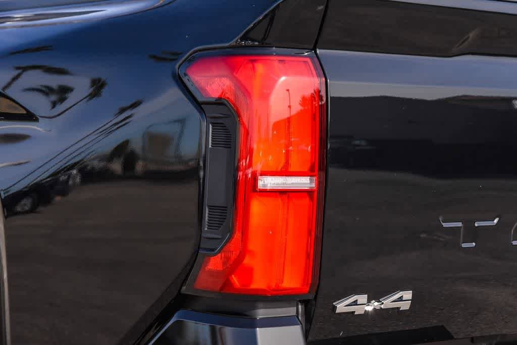 2026 Toyota Tacoma SR5 - Photo 10