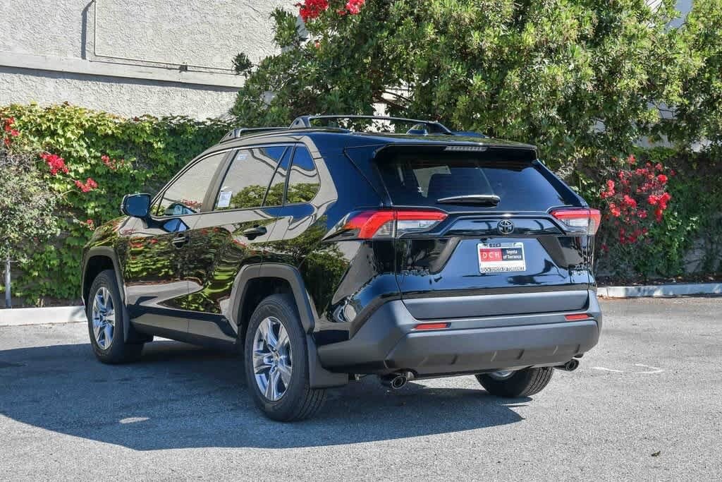 Thumbnail: 2025 Toyota RAV4 - 8