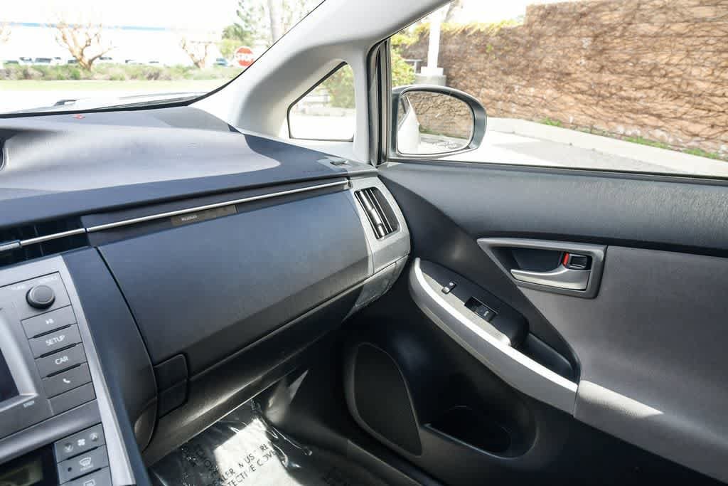 Thumbnail: 2014 Toyota Prius - 21