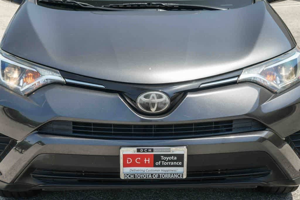 Thumbnail: 2017 Toyota RAV4 - 4