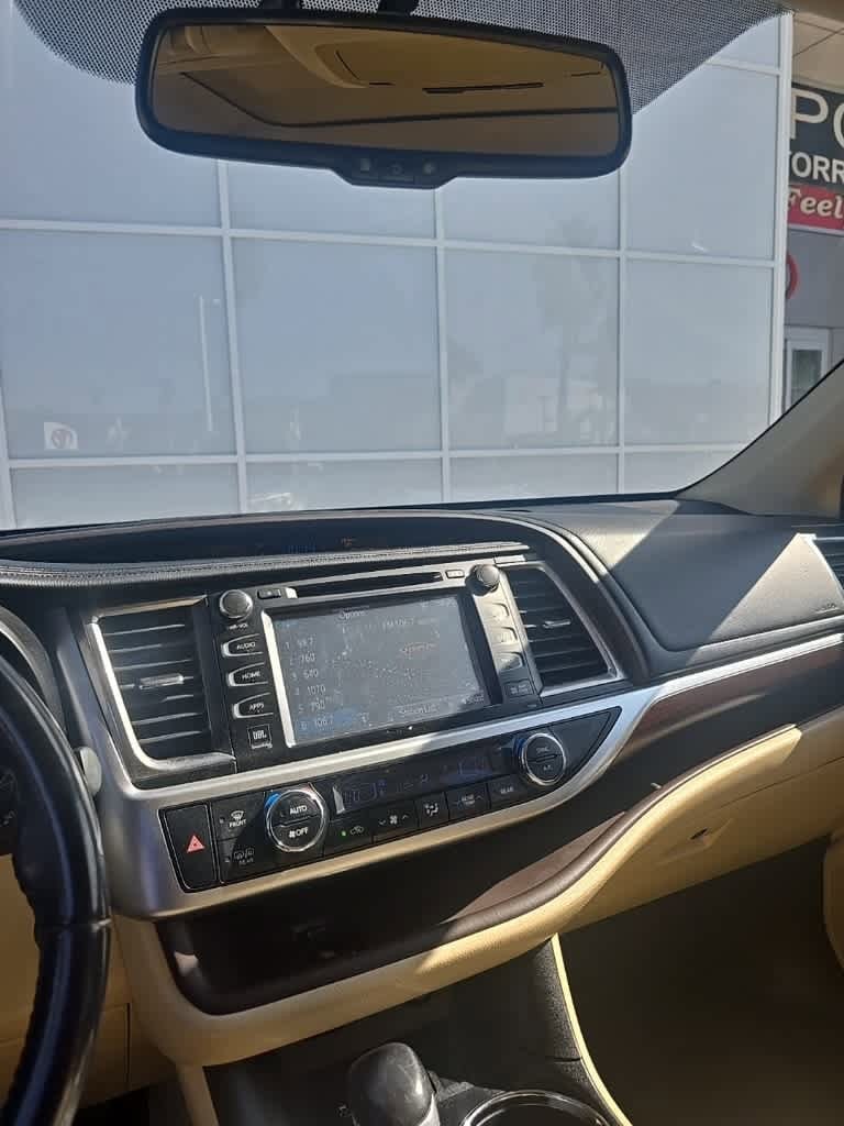 Thumbnail: 2014 Toyota Highlander - 5