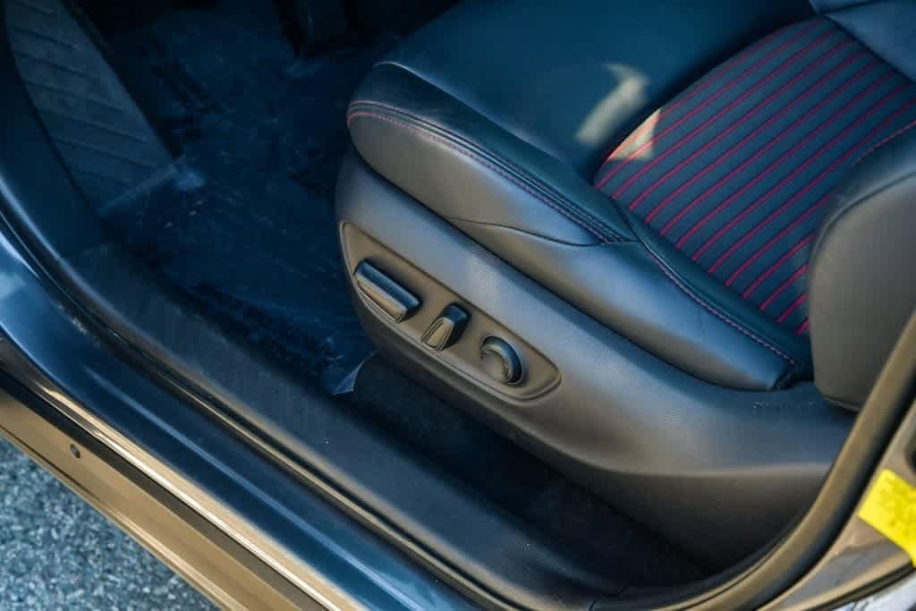 Thumbnail: 2022 Toyota RAV4 - 20