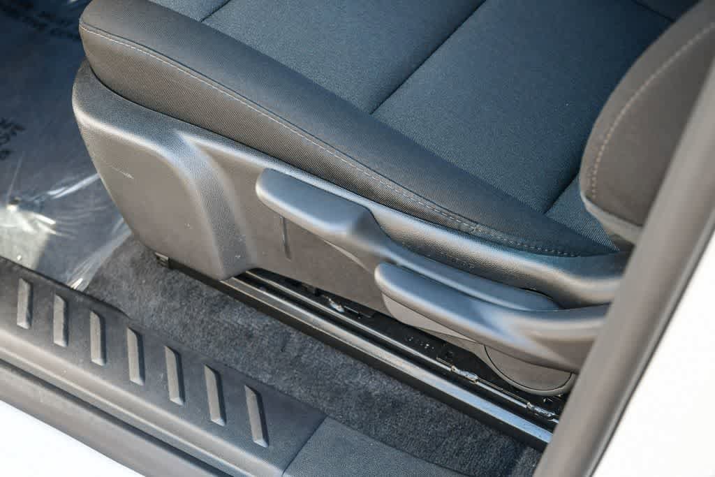Thumbnail: 2025 Chevrolet Colorado - 22