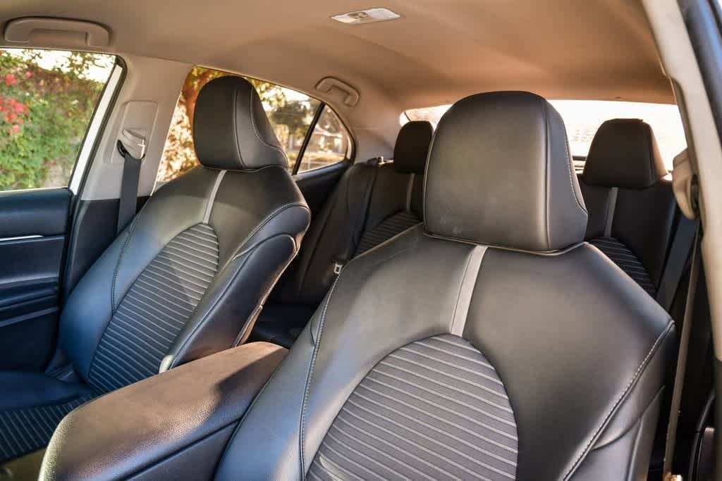 Thumbnail: 2020 Toyota Camry - 18