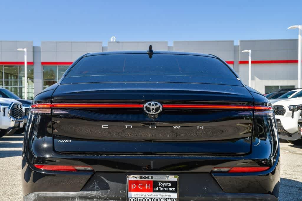Thumbnail: 2023 Toyota Crown - 6