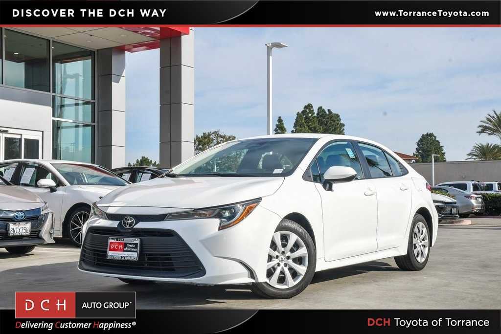 2023 Toyota Corolla LE's photo