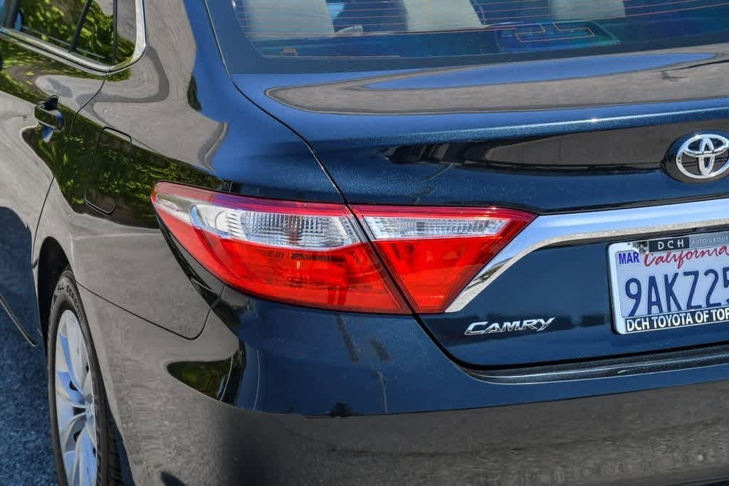 2015 Toyota Camry LE 9