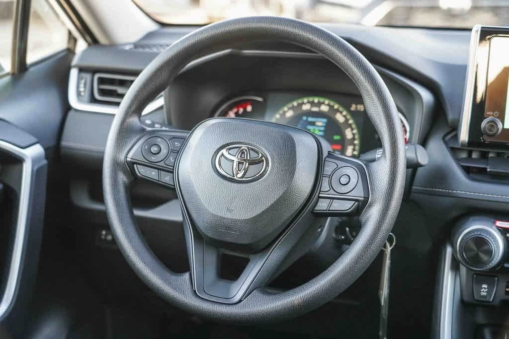 Thumbnail: 2025 Toyota RAV4 - 15