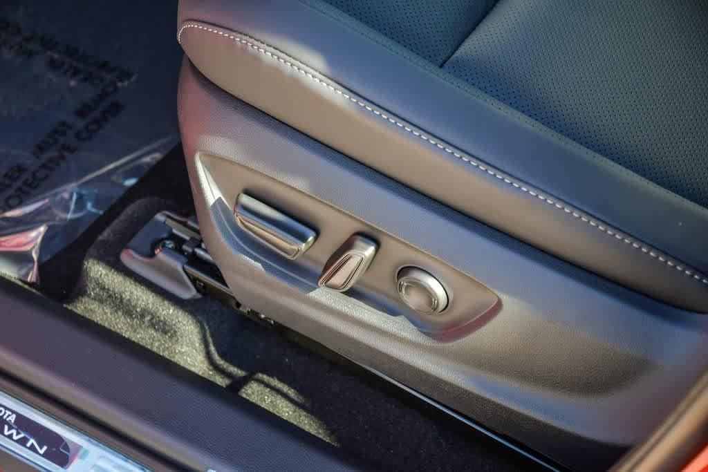 Thumbnail: 2026 Toyota Crown - 21