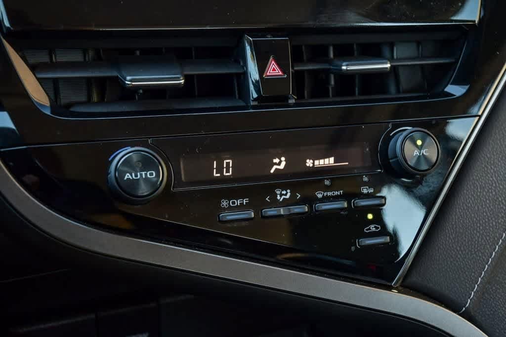 Thumbnail: 2021 Toyota Camry - 24