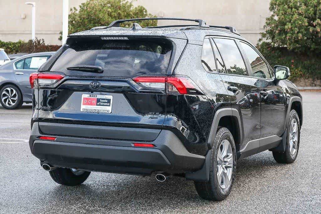 Thumbnail: 2025 Toyota RAV4 - 6