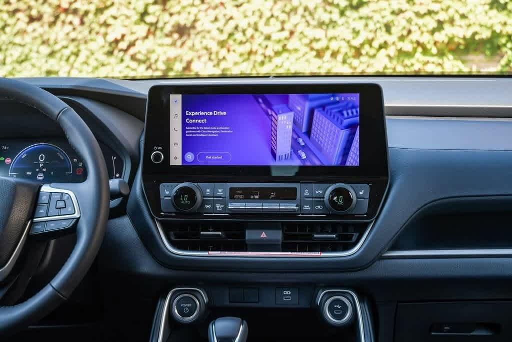 2025 Toyota Grand Highlander XLE 13
