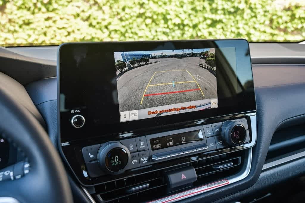 2025 Toyota Grand Highlander XLE 26