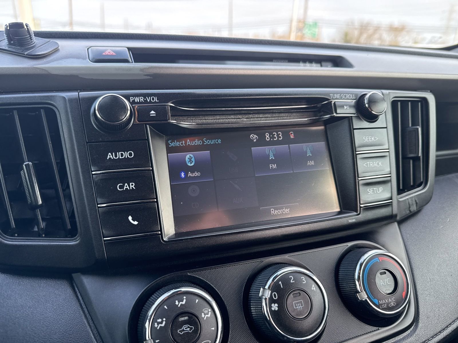 Thumbnail: 2017 Toyota RAV4 - 26