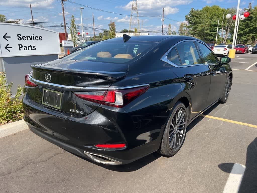 Thumbnail: 2024 Lexus ES - 3