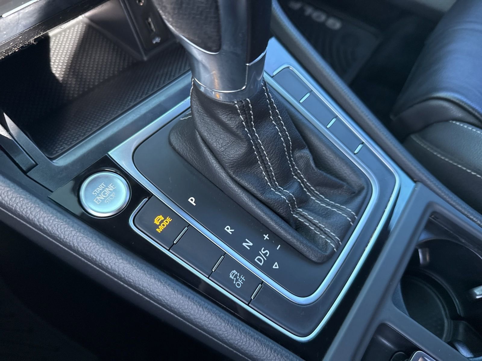 Thumbnail: 2016 Volkswagen Golf - 29