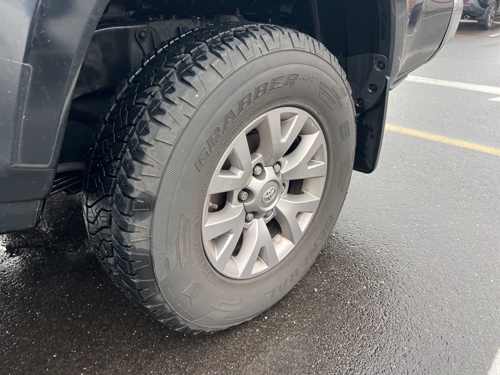 Thumbnail: 2017 Toyota Tacoma - 21