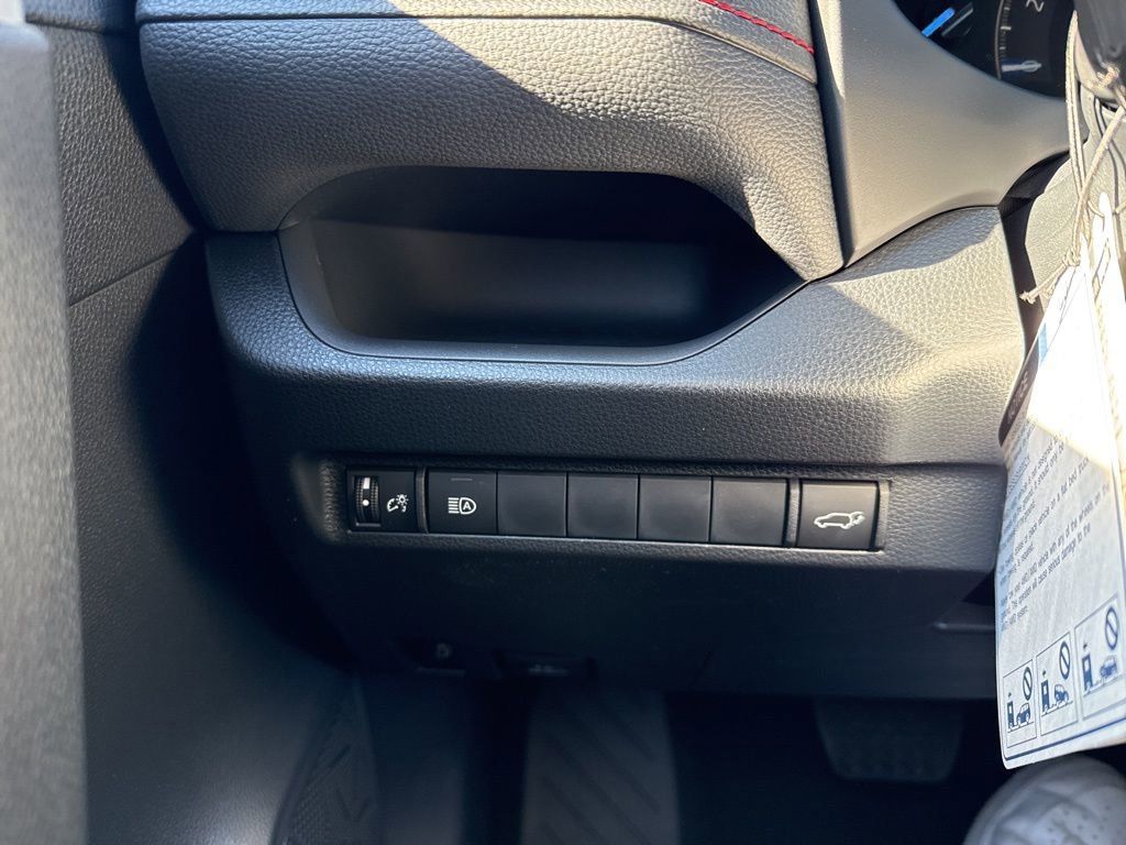 Thumbnail: 2025 Toyota RAV4 - 24