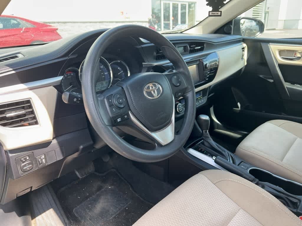 Thumbnail: 2015 Toyota Corolla - 14