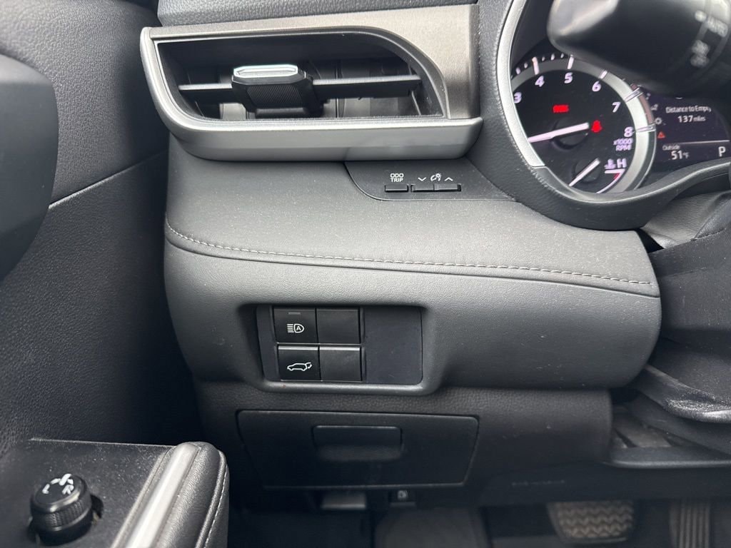 Thumbnail: 2021 Toyota Highlander - 30