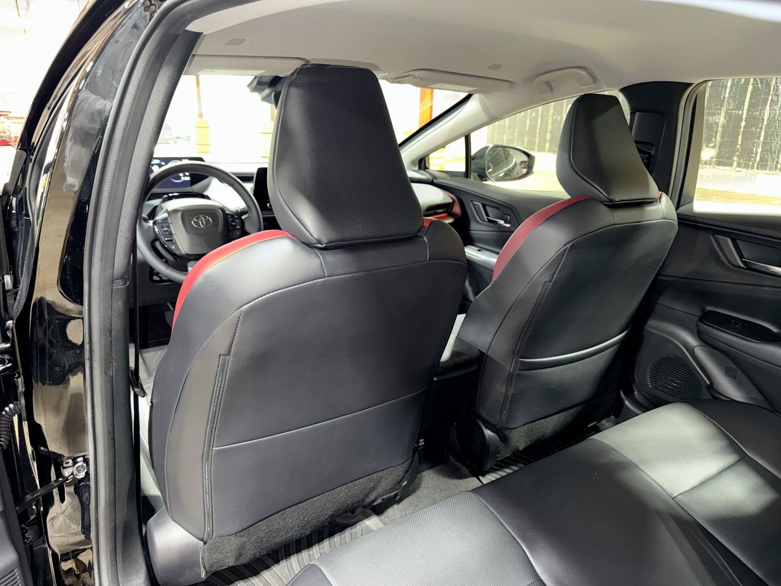 Thumbnail: 2023 Toyota Prius Prime - 34