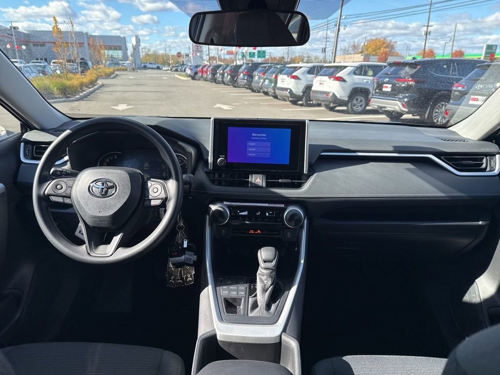 Thumbnail: 2025 Toyota RAV4 - 17