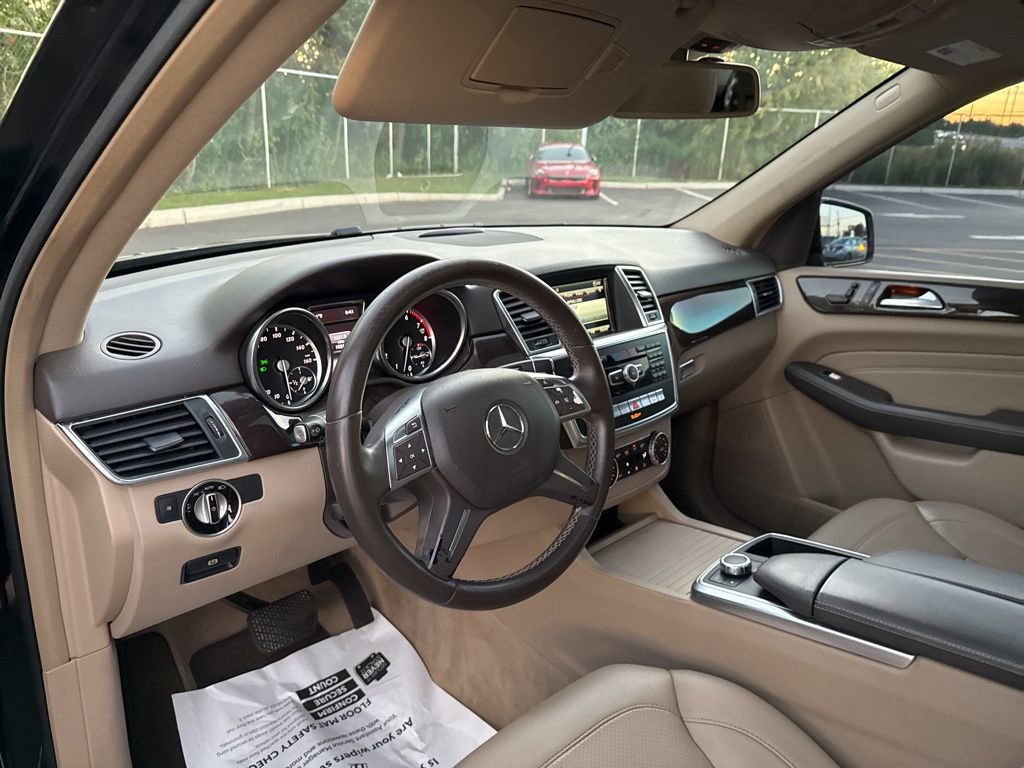 Thumbnail: 2014 Mercedes-Benz M-Class - 17