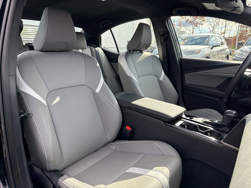 Thumbnail: 2025 Toyota Camry - 21