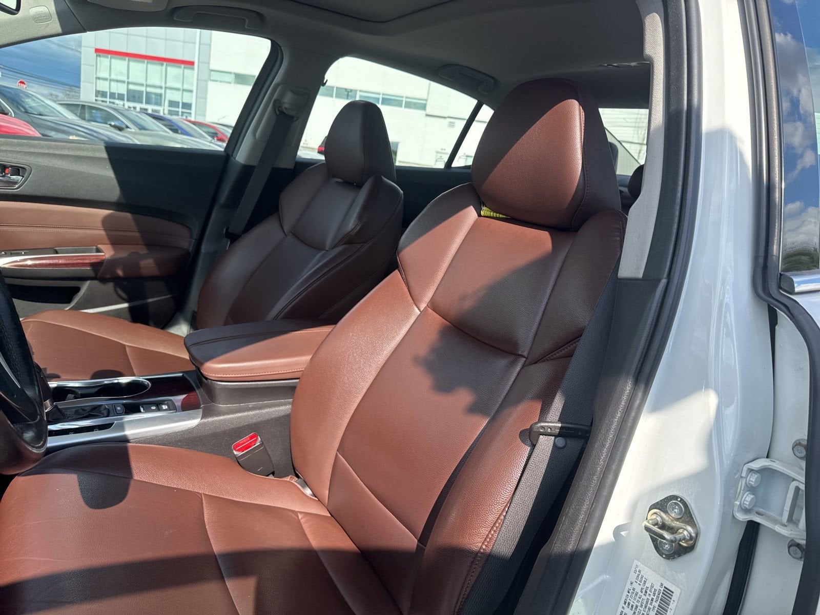 Thumbnail: 2017 Acura TLX - 17