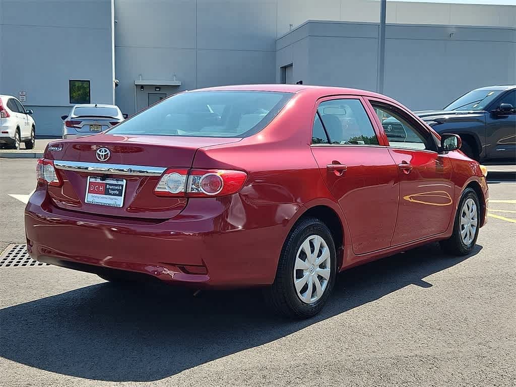 Thumbnail: 2013 Toyota Corolla - 3