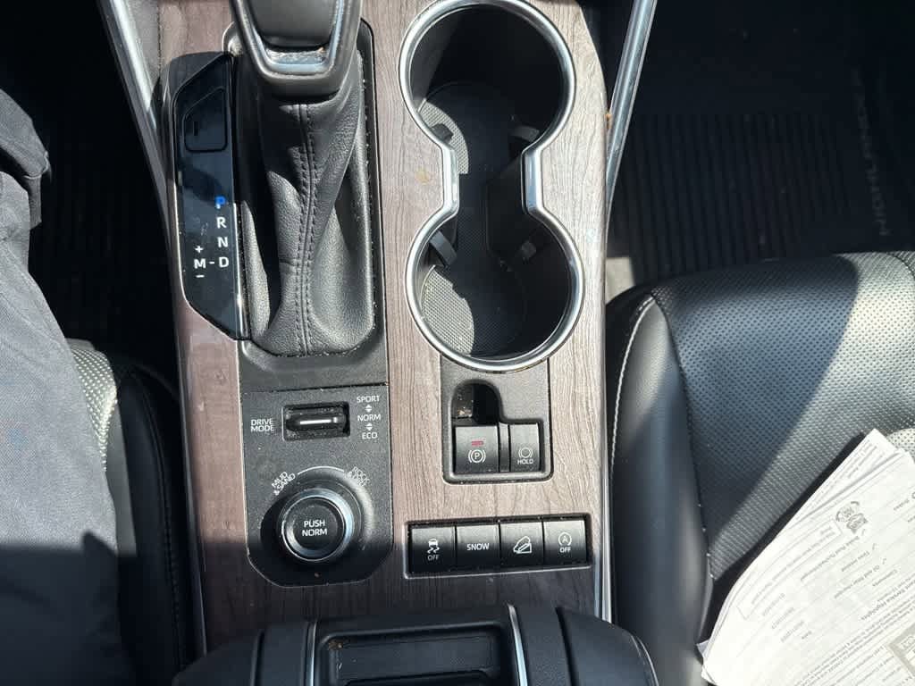 Thumbnail: 2020 Toyota Highlander - 30