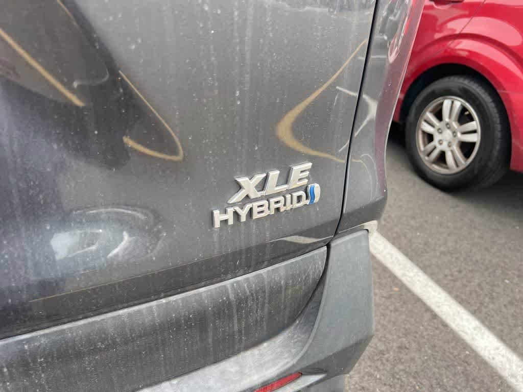 Thumbnail: 2019 Toyota RAV4 - 20