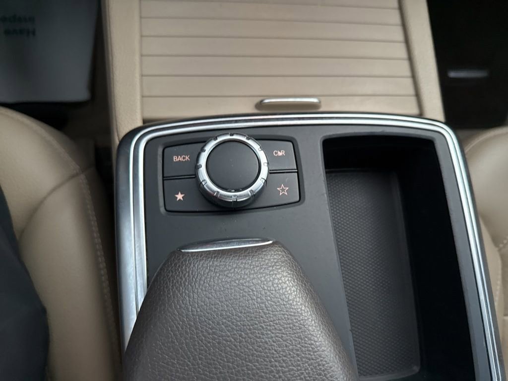 Thumbnail: 2014 Mercedes-Benz M-Class - 29