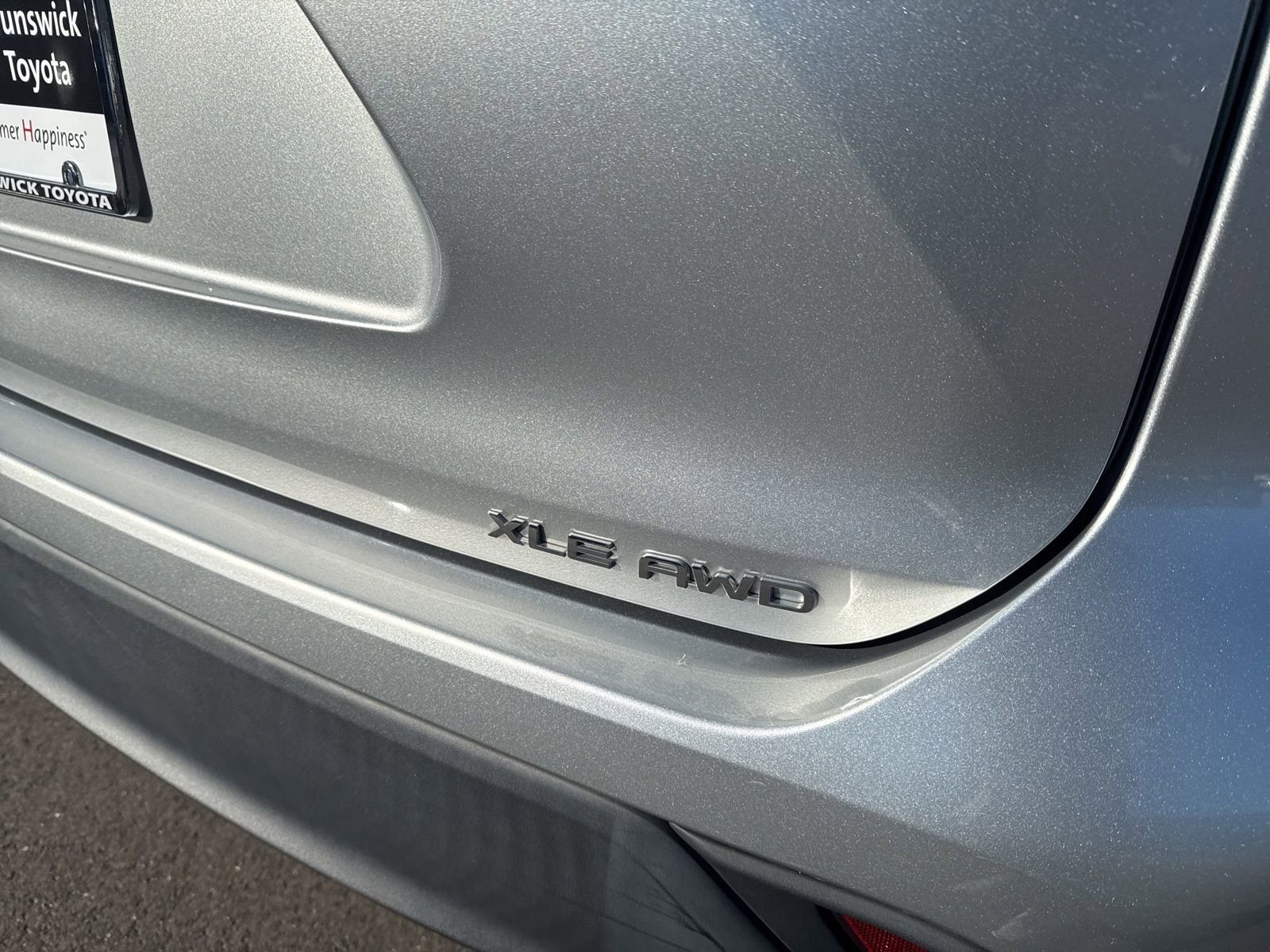 Thumbnail: 2022 Toyota Highlander - 14