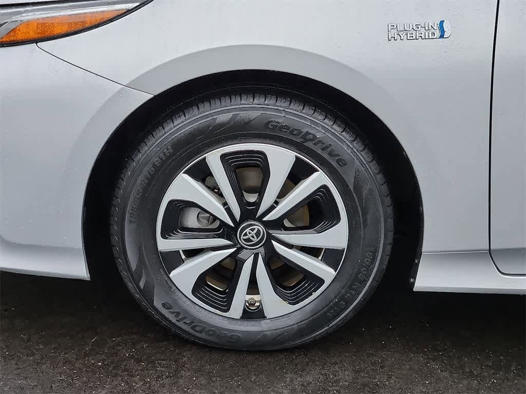Thumbnail: 2018 Toyota Prius Prime - 14