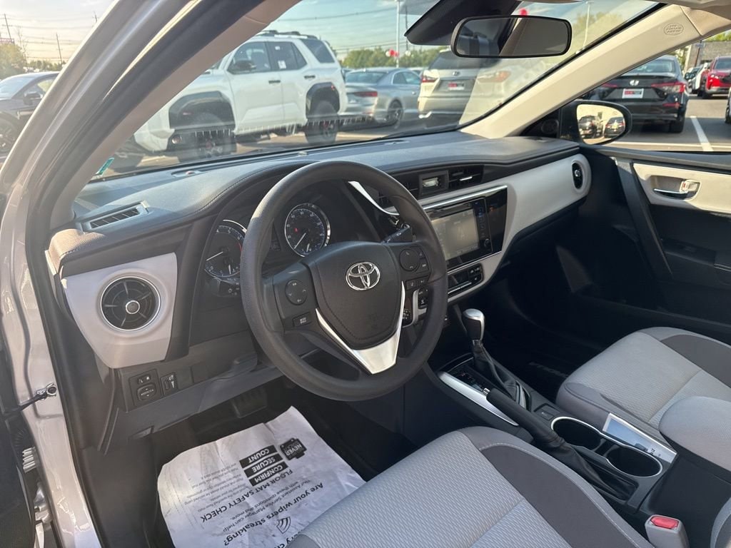Thumbnail: 2018 Toyota Corolla - 16