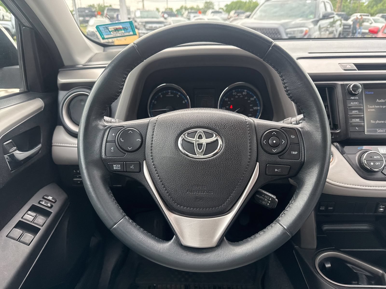 Thumbnail: 2016 Toyota RAV4 - 25